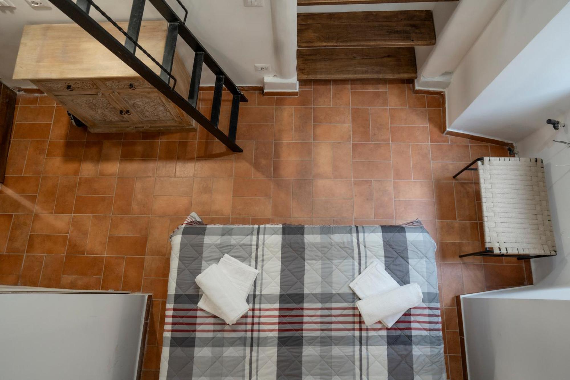 Home Domus Capocci - Rione Monti โรม ภายนอก รูปภาพ