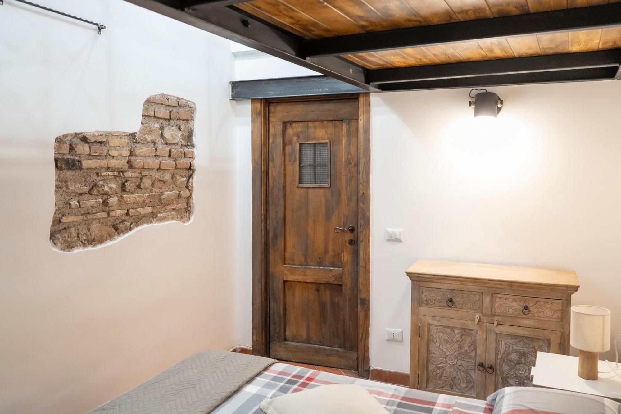 Home Domus Capocci - Rione Monti โรม ภายนอก รูปภาพ